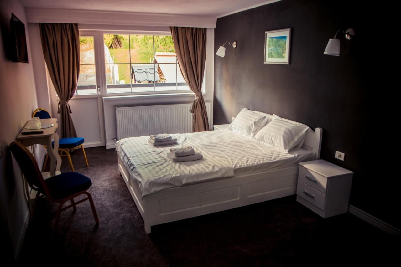 Green Hill Villa Călimăneşti Esterno foto