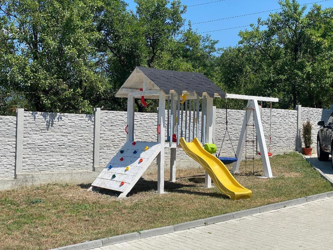 Green Hill Villa Călimăneşti Esterno foto
