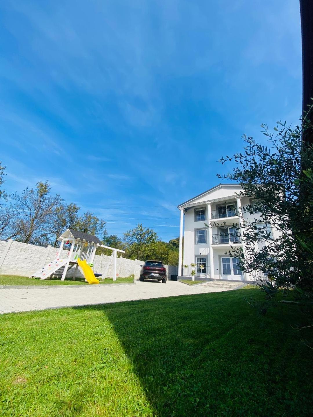 Green Hill Villa Călimăneşti Esterno foto